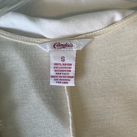 Bundle of 2 SALE - price drop 2 juniors Candies brand tops VGUC - Picture 4 of 4